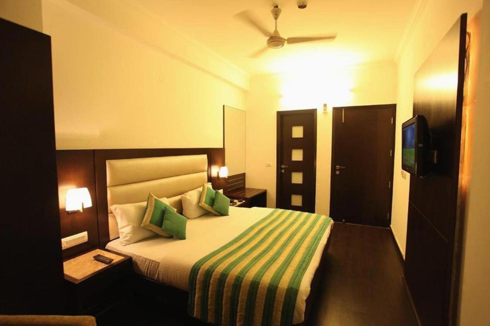Hotel Chanchal Continental - 02 Mins From New Delhi Railway Station Nova Deli Exterior foto