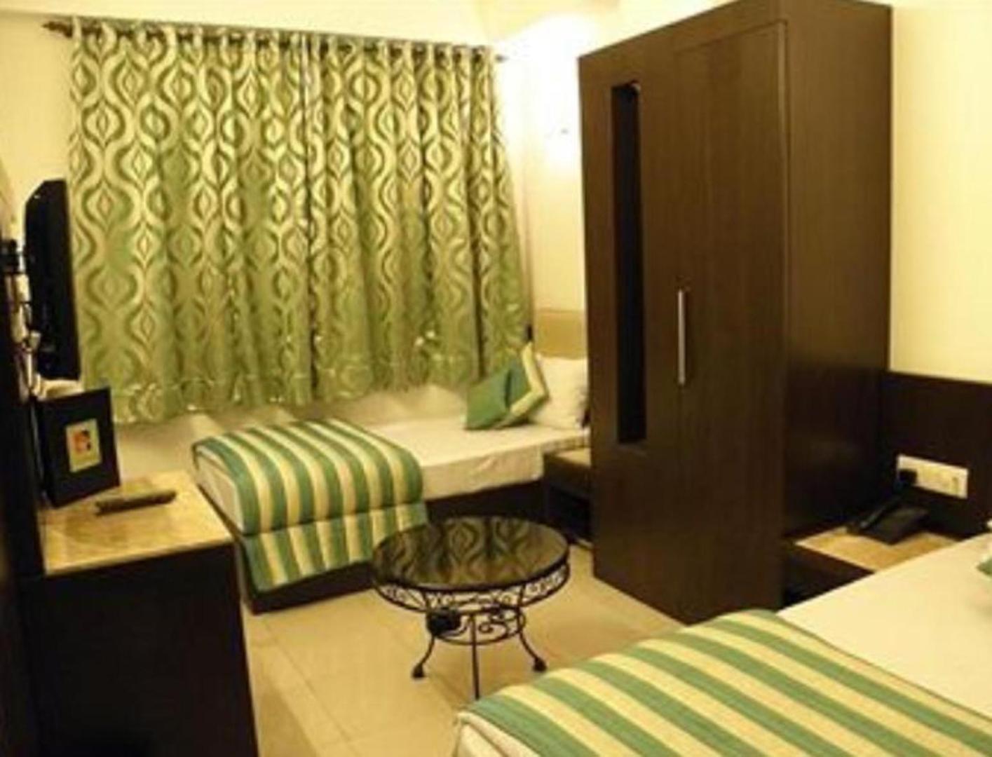 Hotel Chanchal Continental - 02 Mins From New Delhi Railway Station Nova Deli Exterior foto