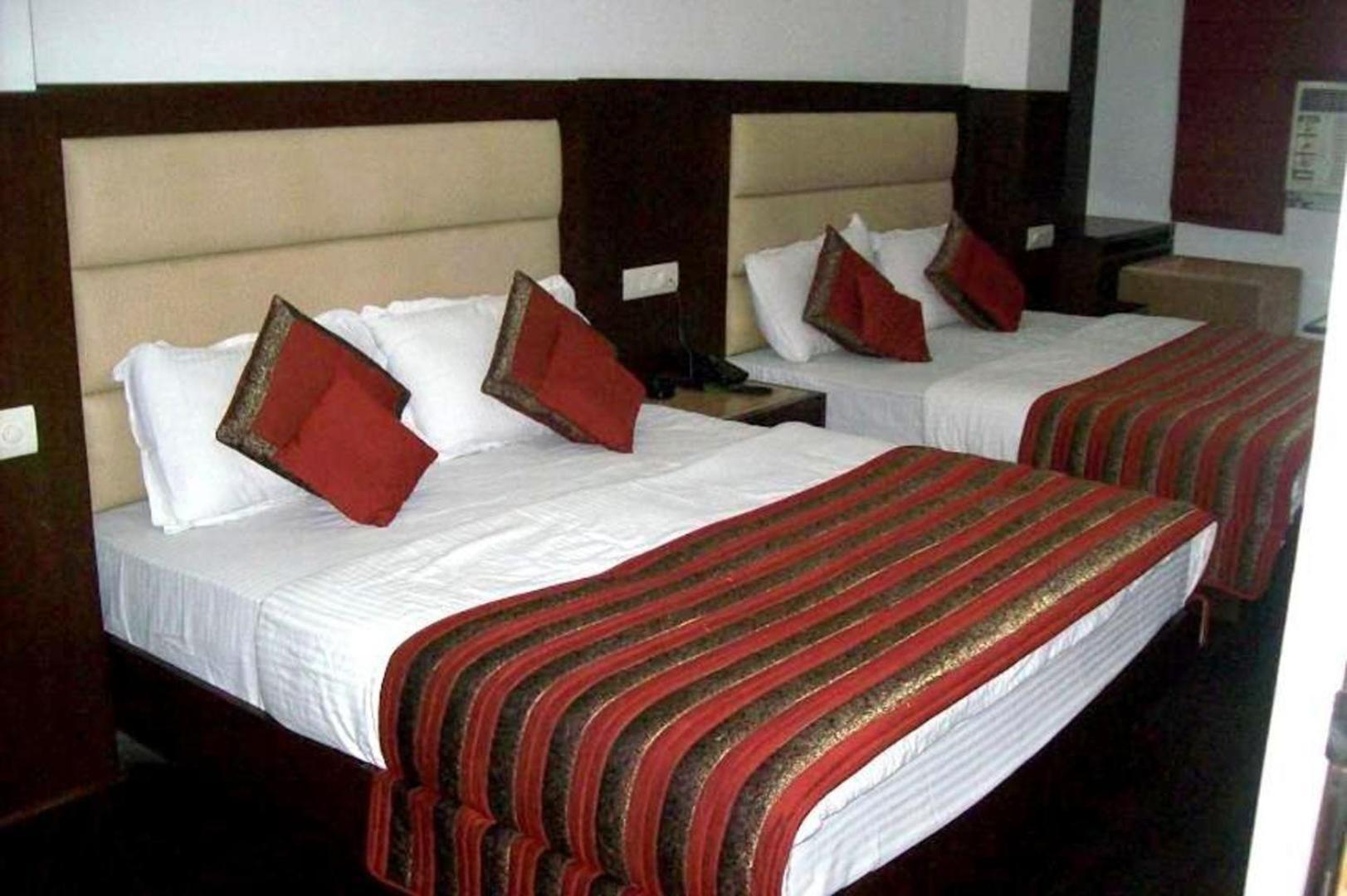 Hotel Chanchal Continental - 02 Mins From New Delhi Railway Station Nova Deli Exterior foto
