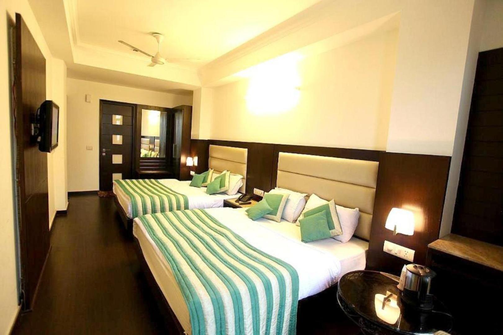 Hotel Chanchal Continental - 02 Mins From New Delhi Railway Station Nova Deli Exterior foto