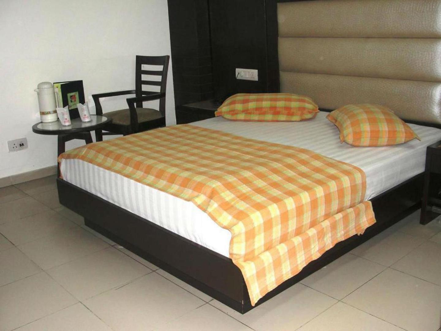 Hotel Chanchal Continental - 02 Mins From New Delhi Railway Station Nova Deli Exterior foto
