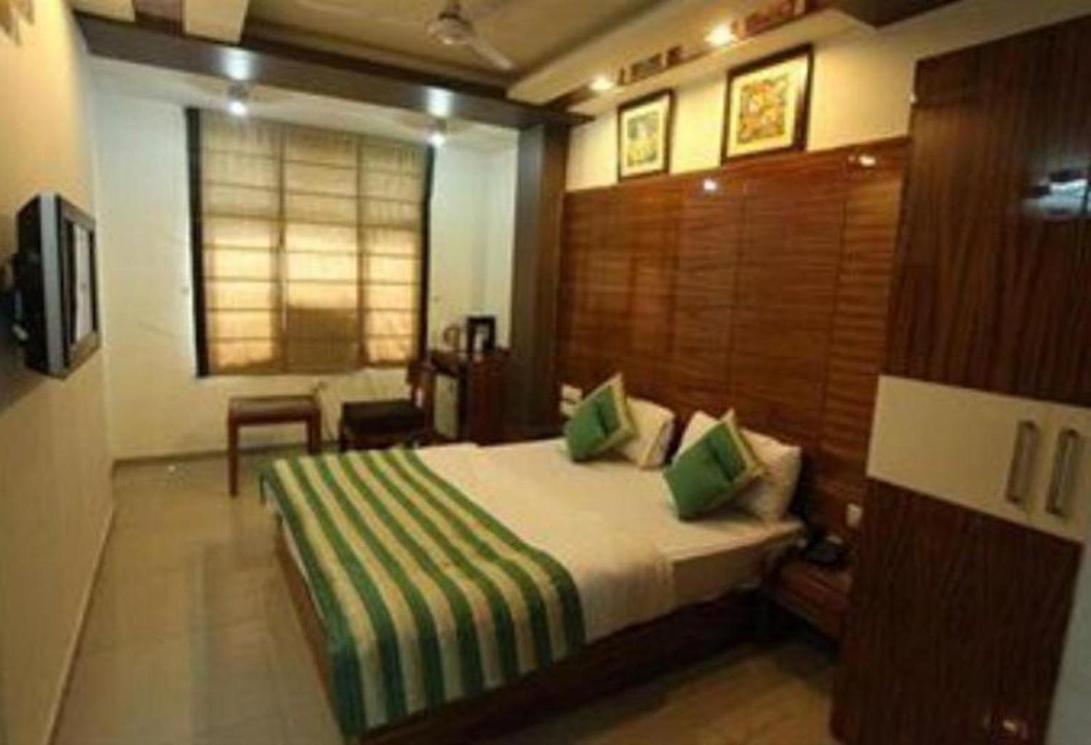 Hotel Chanchal Continental - 02 Mins From New Delhi Railway Station Nova Deli Quarto foto