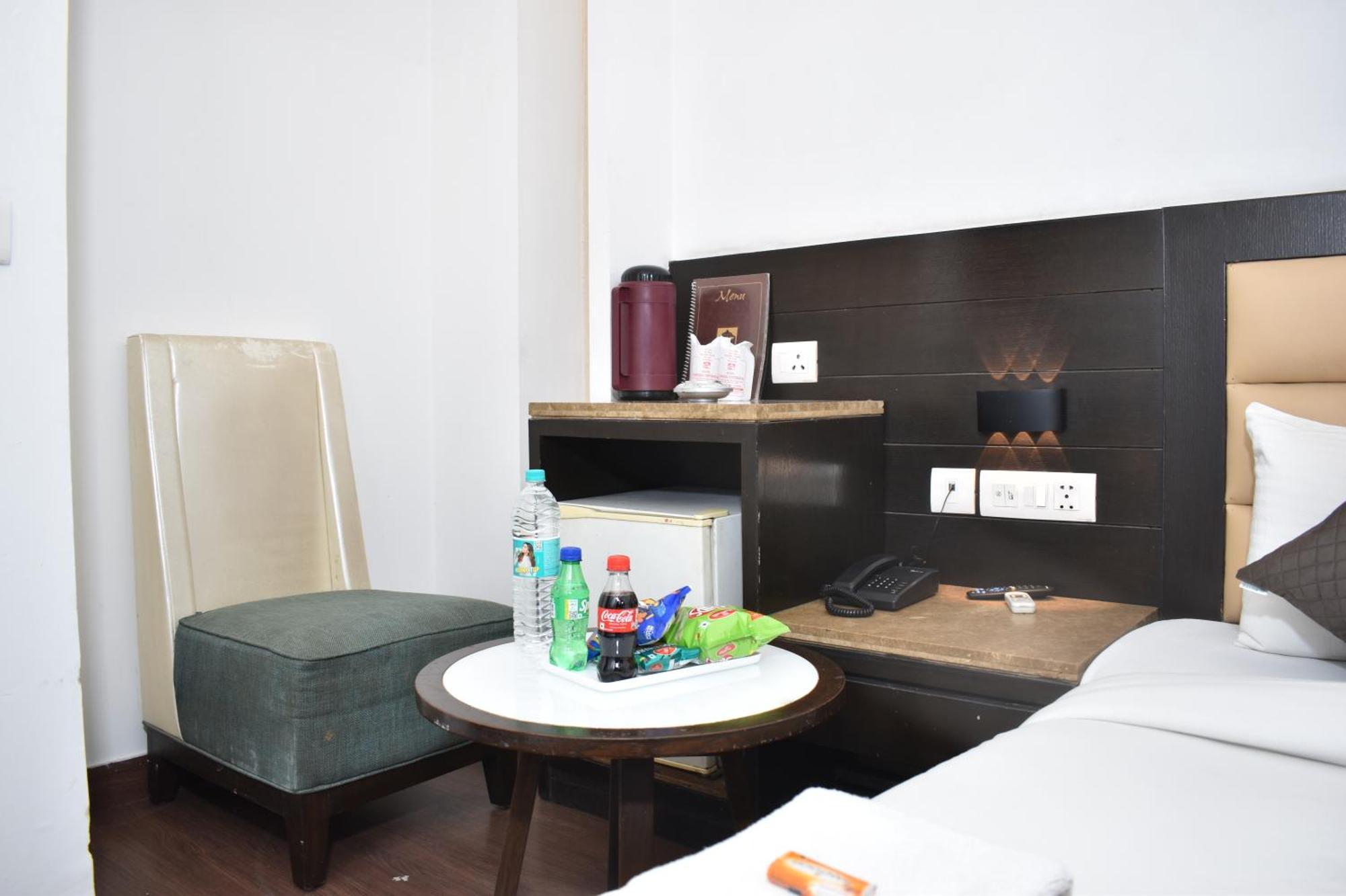 Hotel Chanchal Continental - 02 Mins From New Delhi Railway Station Nova Deli Exterior foto
