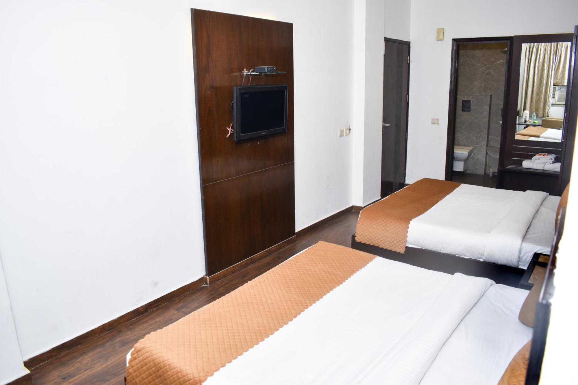 Hotel Chanchal Continental - 02 Mins From New Delhi Railway Station Nova Deli Exterior foto