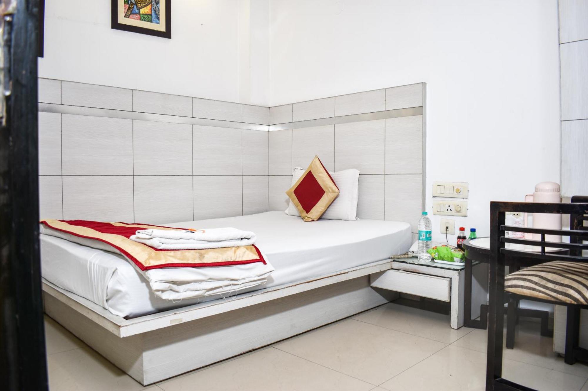 Hotel Chanchal Continental - 02 Mins From New Delhi Railway Station Nova Deli Exterior foto