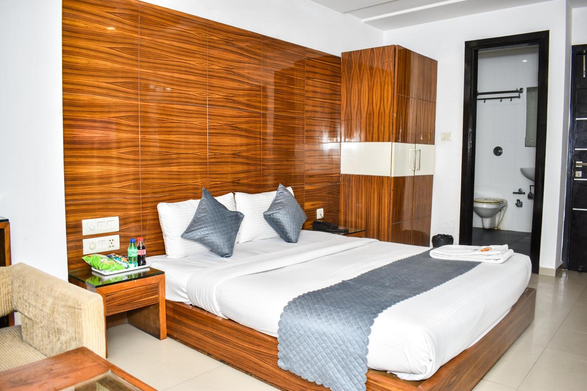 Hotel Chanchal Continental - 02 Mins From New Delhi Railway Station Nova Deli Exterior foto
