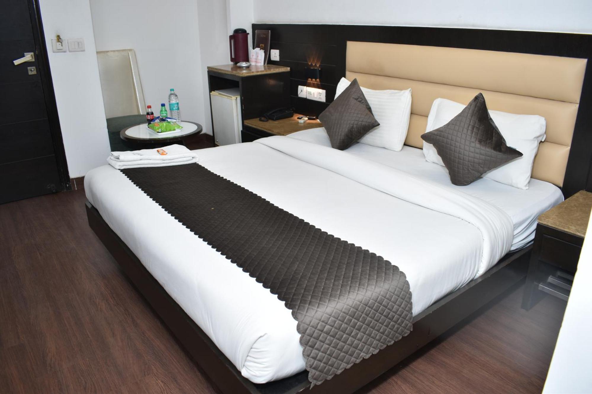 Hotel Chanchal Continental - 02 Mins From New Delhi Railway Station Nova Deli Exterior foto