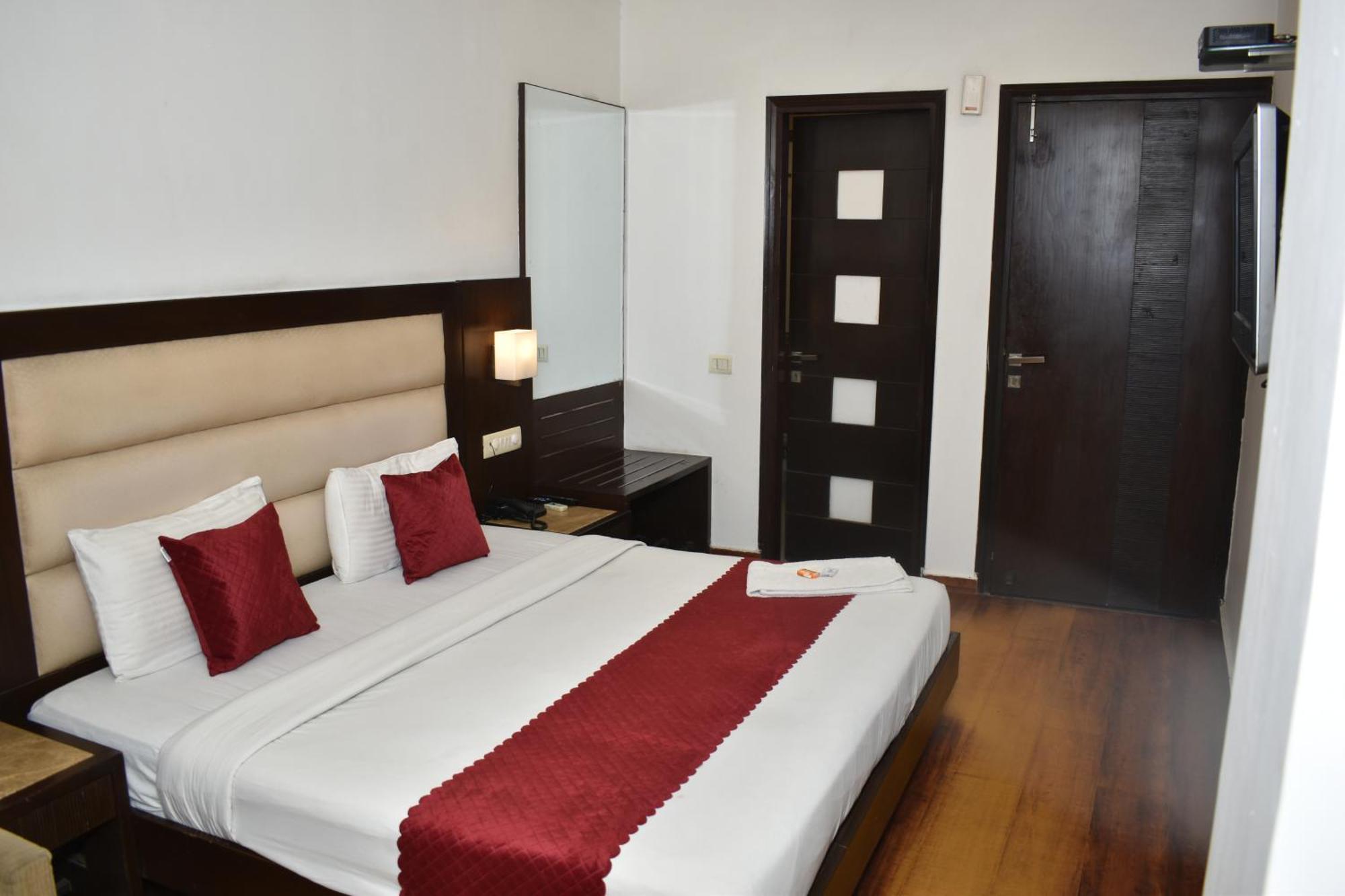 Hotel Chanchal Continental - 02 Mins From New Delhi Railway Station Nova Deli Exterior foto